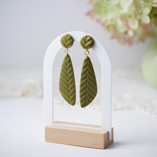 Auskari olīvu zaļā krāsā