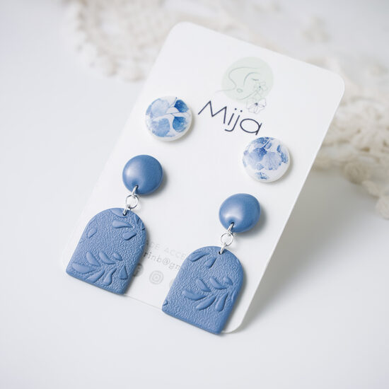 Zilu auskaru komplektiņš