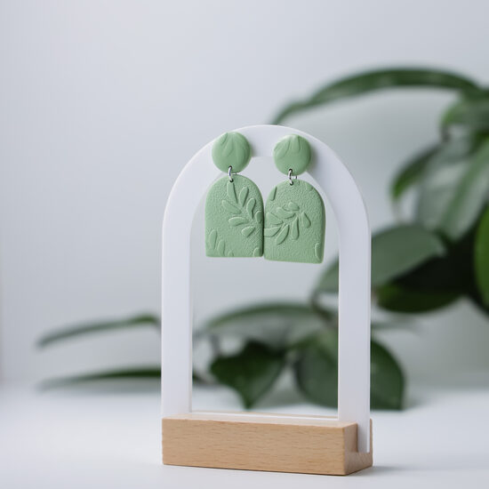 Salvijas zaļi auskari lapu rakstu