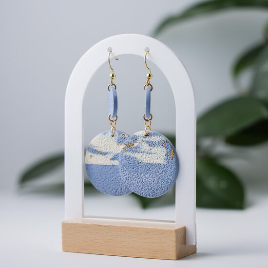 Debesu zili auskari ar teksturētu virsmu